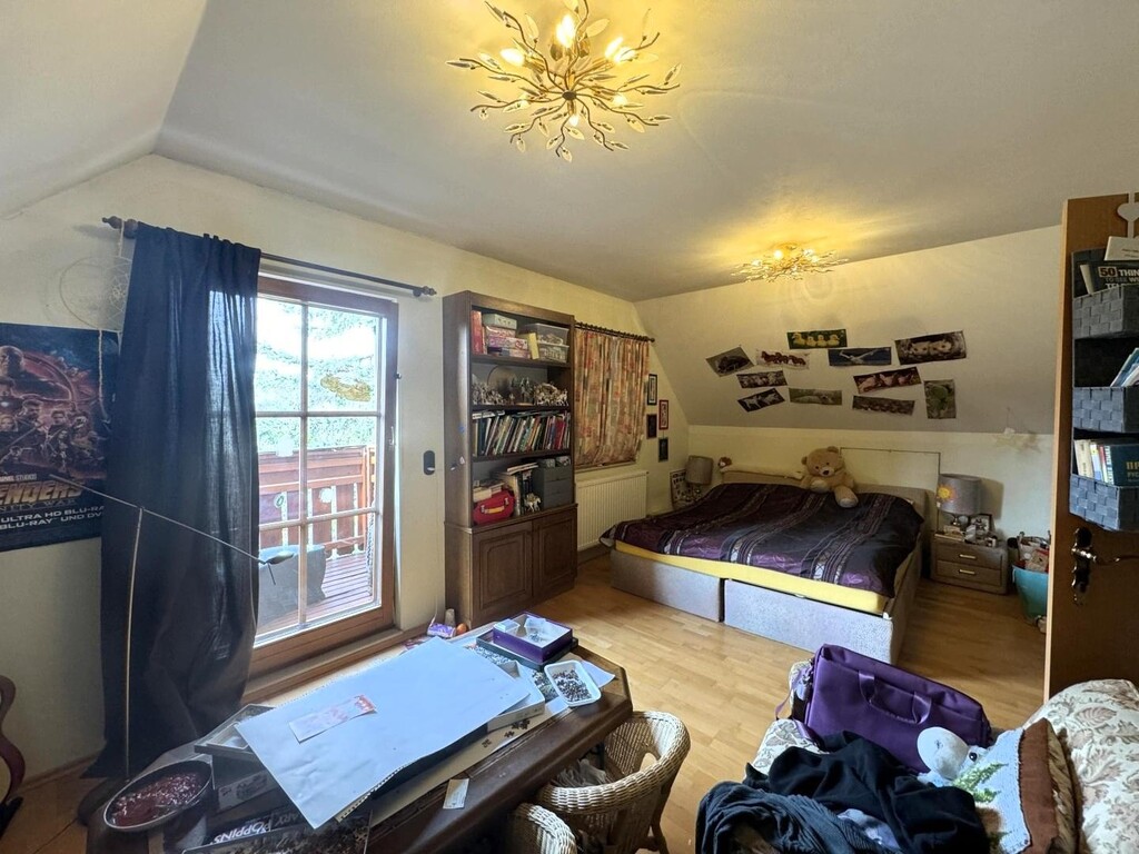 OG/Schlafzimmer 3 von 3 mit Balkon